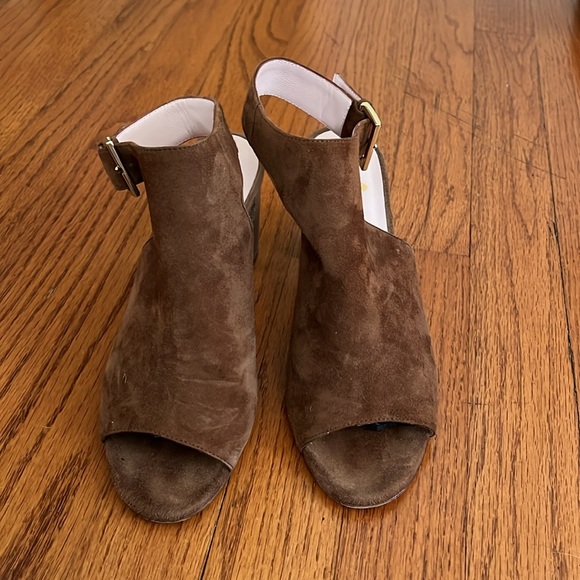 Shooties - Picture 2 of 7